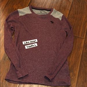 Abercrombie kids Size 13/14 Large Maroon shirt